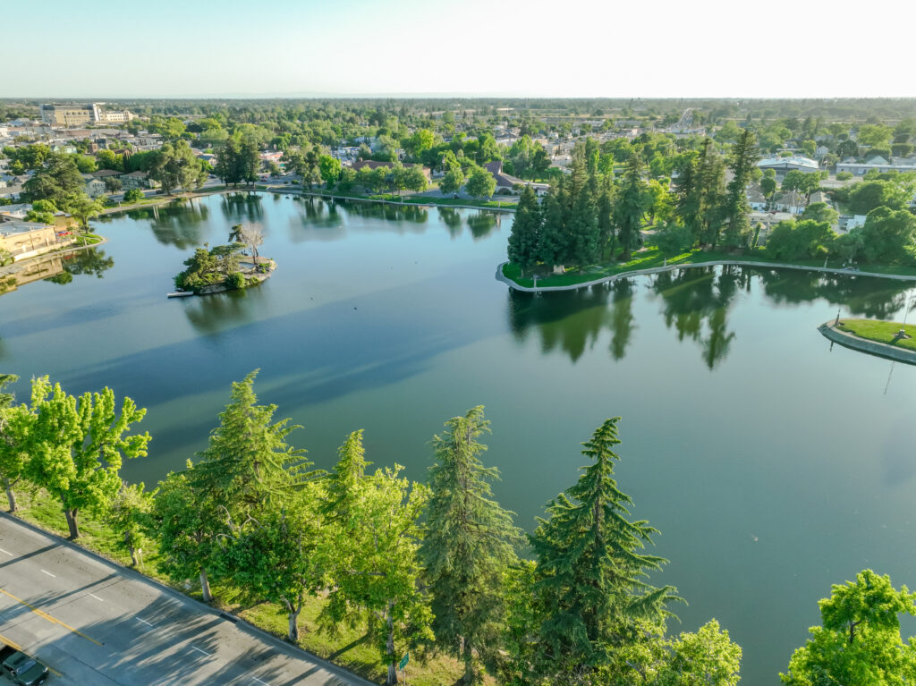 Lake with astonishing trees at Yuba City